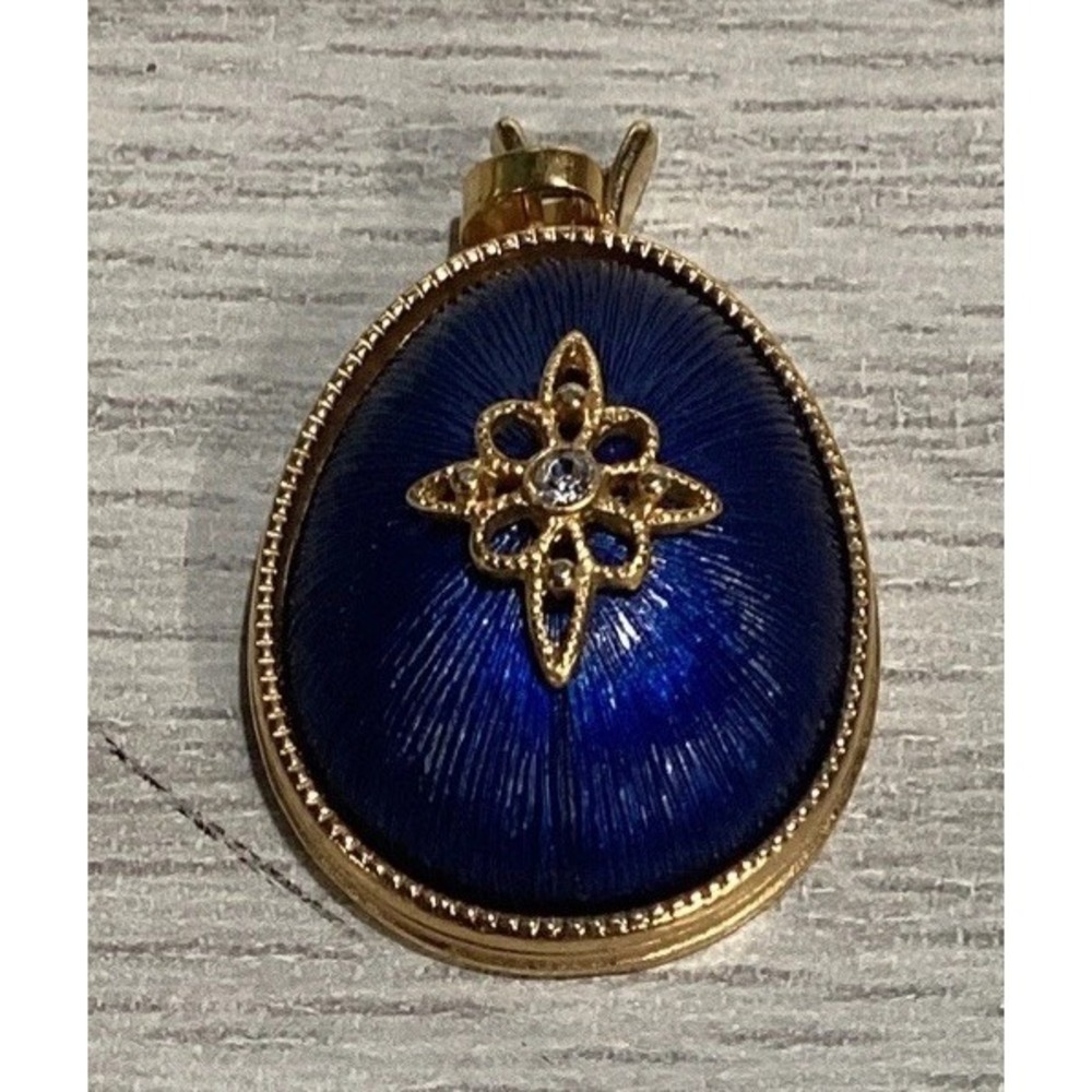 Goldtone Pendant w/ Faux Diamond Royal Blue Background Textured Vintage